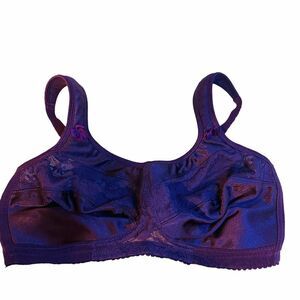 #4596 PURPLE COMFORT CHOICE BRA NON WIRE LACE SIZE 40C